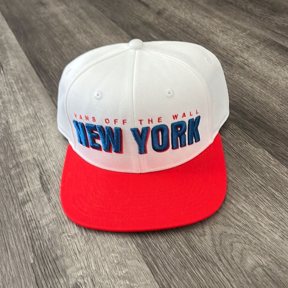 Vans off the wall SnapBack hat